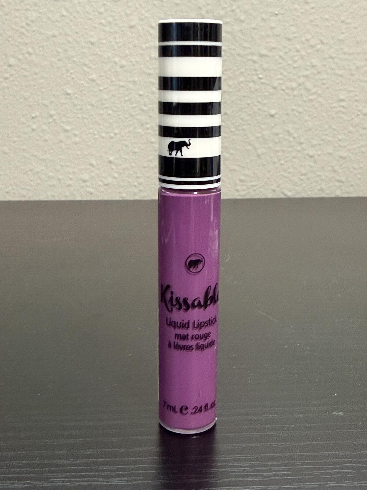 Kokie “Kissable” Liquid Lipstick in Bold Purple – NWT