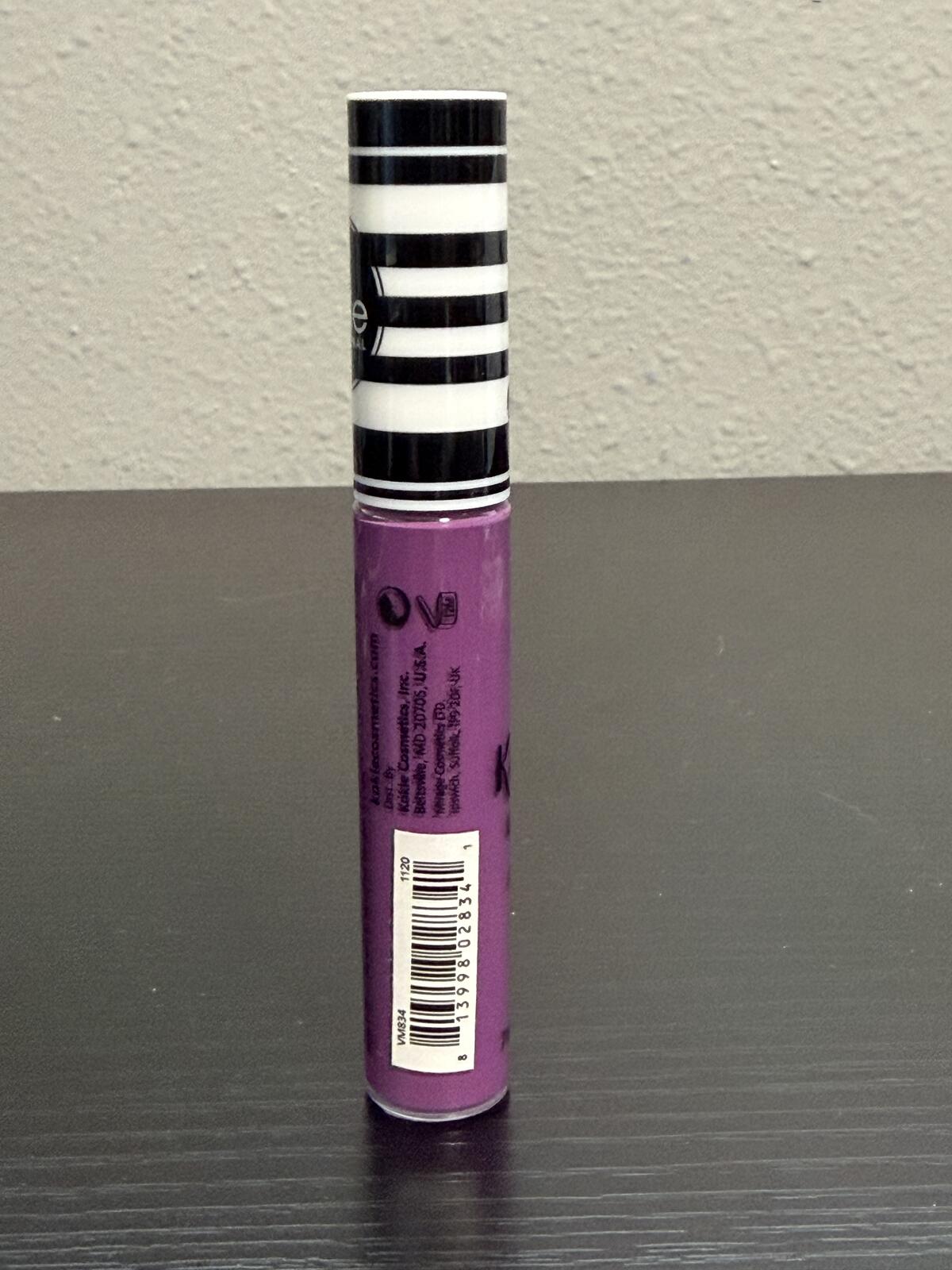 Kokie “Kissable” Liquid Lipstick in Bold Purple – NWT